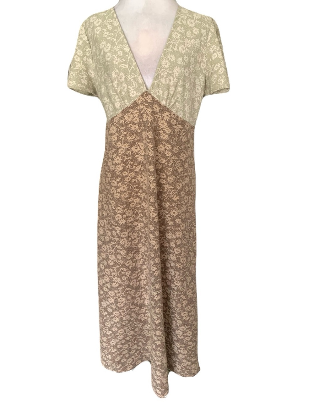 Lisa Says Gah Large V-Neck Neutral Floral Lacey Grace Maxi Dress Cottagecore